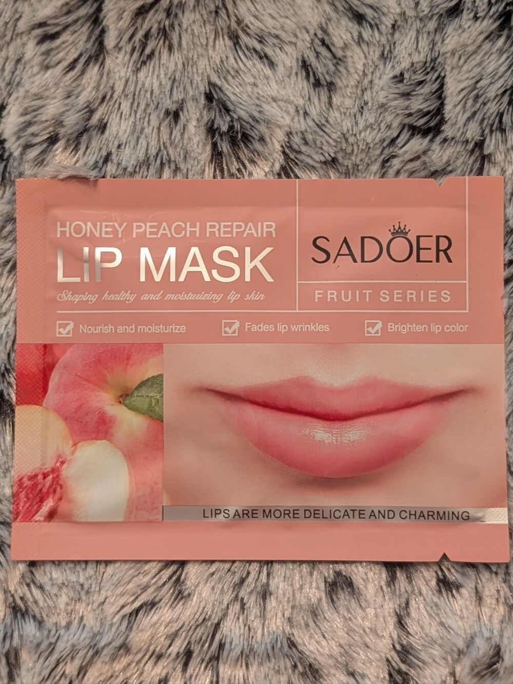 Assorted Lip Masks - Picture 10 of 11